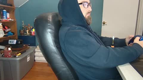 Snapshot of scottyglaze chatting on May 2026 08:43:02 AM Dadbodtactics online show from May 2026 08:43:02 AM