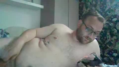 Snapshot of scousegay4 chatting on September 2025 04:29:01 PM StraightScouse online show from September 2025 04:29:01 PM