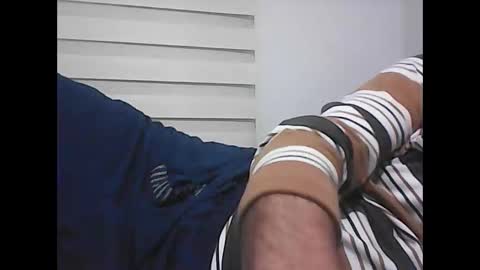 Snapshot of screw2 chatting on February 2026 06:52:02 PM Evren online show from February 2026 06:52:02 PM