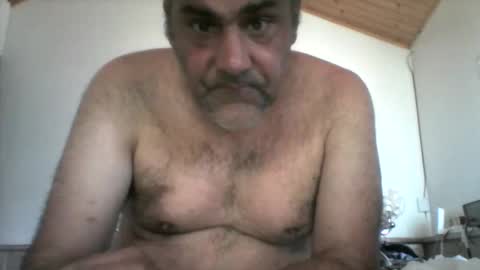 Snapshot of scubi007 chatting on September 2025 11:37:02 AM scubi007 online show from September 2025 11:37:02 AM