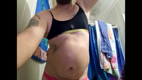 Snapshot of sdraftt45 chatting on January 2025 10:25:02 PM Arin online show from January 2025 10:25:02 PM