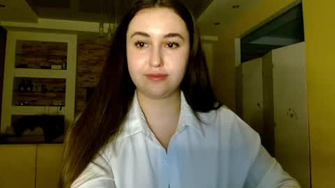 Elizabeth  online show from April 2026 07:58:02 PM