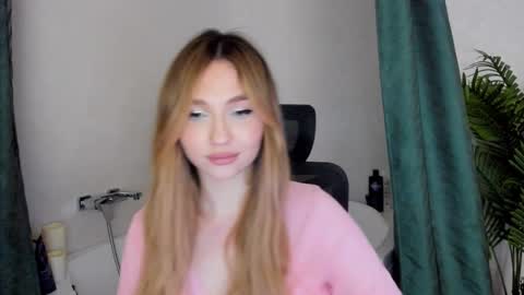 Kate online show from December 2024 12:41:01 AM