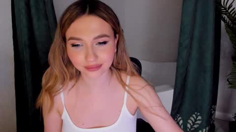 Snapshot of seaebreeze chatting on December 2024 11:40:01 PM Kate online show from December 2024 11:40:01 PM