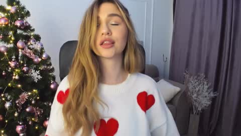 Kate online show from December 2024 08:43:01 PM