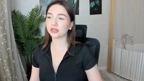 Snapshot of seaebreeze chatting on February 2025 03:23:01 AM Kate online show from February 2025 03:23:01 AM