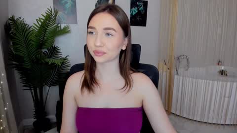 Snapshot of seaebreeze chatting on February 2025 07:31:02 PM Kate online show from February 2025 07:31:02 PM