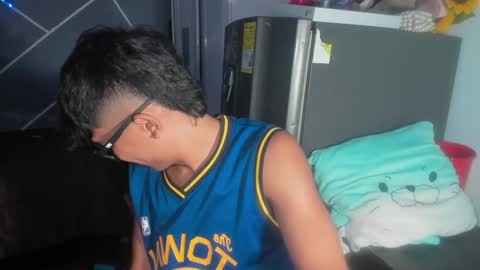 Snapshot of sean_scoth2 chatting on January 2025 05:58:01 AM Sean Scoth online show from January 2025 05:58:01 AM