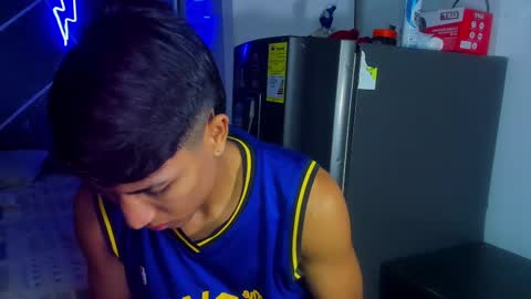 Snapshot of sean_scoth2 chatting on February 2025 05:11:02 AM Sean Scoth online show from February 2025 05:11:02 AM