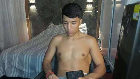 Snapshot of sean_scoth2 chatting on September 2025 09:37:01 PM Sean Scoth online show from September 2025 09:37:01 PM