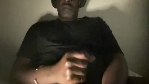 Snapshot of seanbaptiste chatting on December 2024 01:51:01 AM Idris online show from December 2024 01:51:01 AM