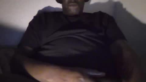 Snapshot of seanbaptiste chatting on February 2025 01:00:01 AM Idris online show from February 2025 01:00:01 AM