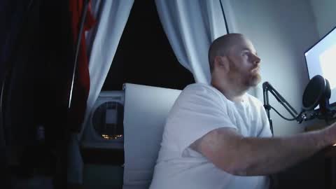 seanv26 online show from September 2025 02:05:02 AM