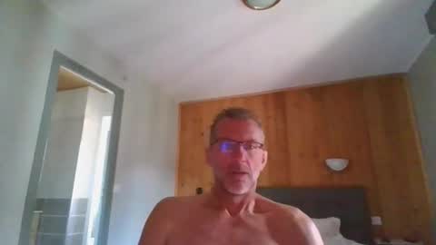 Snapshot of seb846894 chatting on June 2026 08:40:02 AM seb846894 online show from June 2026 08:40:02 AM