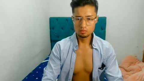 Snapshot of sebas_baby chatting on June 2026 04:21:01 AM SEBASTIAN online show from June 2026 04:21:01 AM