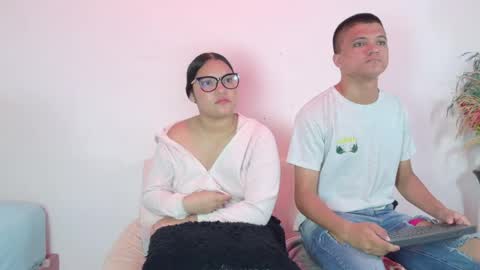 Snapshot of sebas_n_aly chatting on May 2026 12:39:01 AM ely online show from May 2026 12:39:01 AM