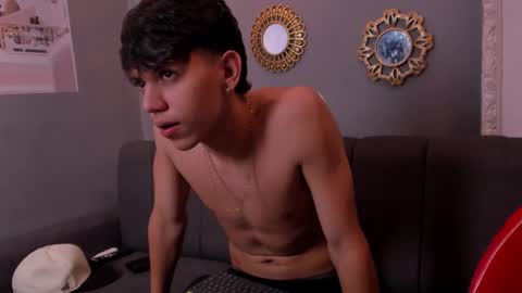 Snapshot of sebas_pretty7 chatting on November 2025 12:33:02 PM sebas_pretty7 online show from November 2025 12:33:02 PM