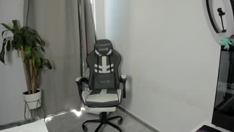 sebastian online show from April 2026 03:50:02 PM