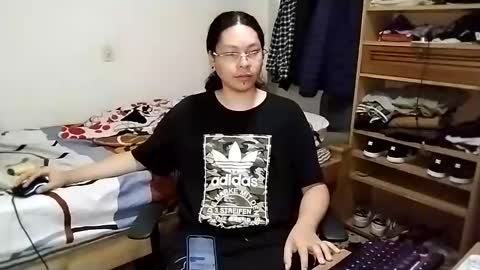 Sebas online show from December 2024 07:10:01 PM