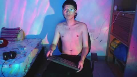 Snapshot of sebasslops chatting on April 2026 09:06:01 AM Sebas online show from April 2026 09:06:01 AM