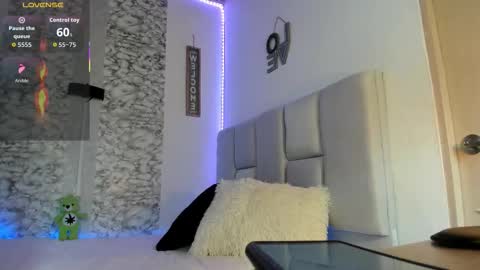 Snapshot of sebastiian69_ chatting on October 2025 02:26:01 PM Sebas online show from October 2025 02:26:01 PM