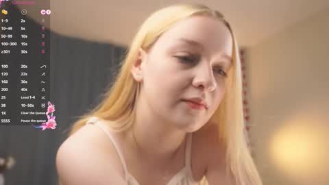 Snapshot of sebrinarainha chatting on September 2025 07:38:01 PM Rina online show from September 2025 07:38:01 PM