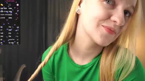 Snapshot of sebrinarainha chatting on September 2025 07:51:02 PM Rina online show from September 2025 07:51:02 PM