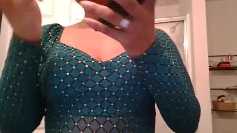 Snapshot of secretdesirecontent chatting on March 2025 02:06:02 AM Priceless Domme online show from March 2025 02:06:02 AM