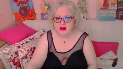 Snapshot of secretloverbbw chatting on May 2026 06:58:01 PM Alice online show from May 2026 06:58:01 PM