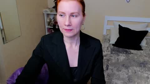 seductive_foxy_ online show from October 2025 10:05:02 AM