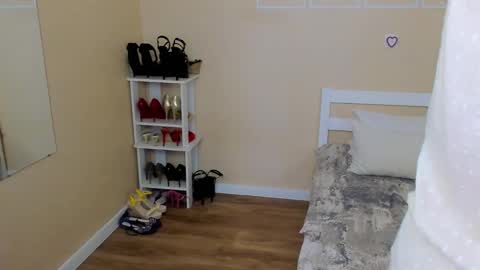 seductive_foxy_ online show from February 2026 06:26:01 AM