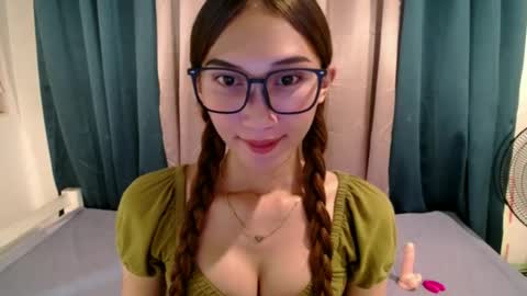Snapshot of seductive_kimxxx chatting on June 2026 10:51:01 AM your miss universe kim online show from June 2026 10:51:01 AM