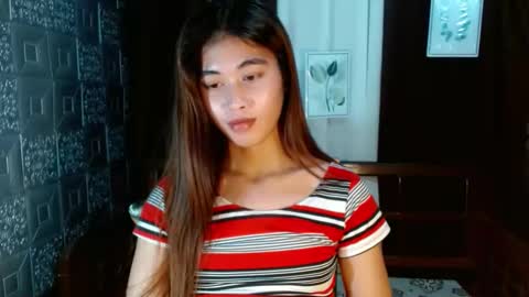 Snapshot of seductive_monicaxxx chatting on October 2025 02:15:01 PM NIK online show from October 2025 02:15:01 PM