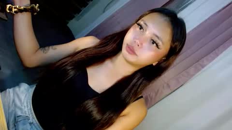 Snapshot of seductive_morena chatting on December 2025 05:16:01 AM Im shy online show from December 2025 05:16:01 AM