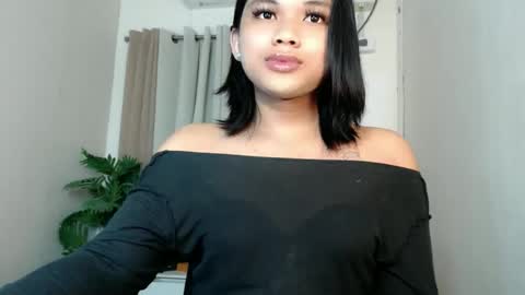 Snapshot of seductivedeluxe69 chatting on June 2026 04:35:02 PM Deluxe online show from June 2026 04:35:02 PM