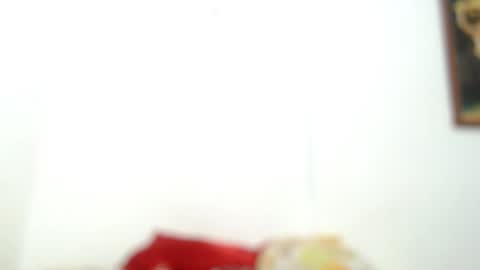 Estefany online show from December 2024 01:05:02 PM