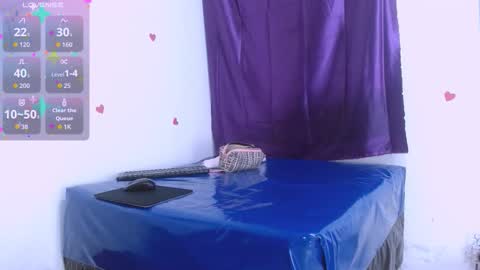 Estefany online show from November 2025 01:11:01 PM