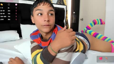 Snapshot of seductivo_jr chatting on October 2025 03:10:02 AM seductivo online show from October 2025 03:10:02 AM