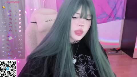 Snapshot of selena___cute chatting on May 2026 06:11:01 AM Selena online show from May 2026 06:11:01 AM