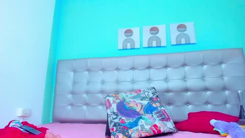 Selena online show from February 2025 04:48:01 AM