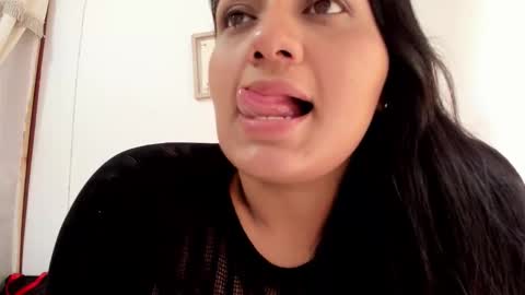 Karen online show from October 2025 03:46:02 PM