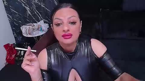 Snapshot of selena_vixen chatting on July 2026 03:41:02 AM Selene online show from July 2026 03:41:02 AM