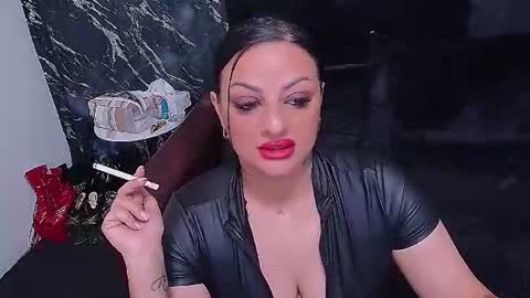 Snapshot of selena_vixen chatting on July 2026 04:28:02 AM Selene online show from July 2026 04:28:02 AM