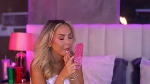 Snapshot of selena_voss chatting on June 2026 08:19:01 AM Selena online show from June 2026 08:19:01 AM