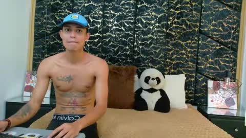 SelenaANDpeterr online show from September 2025 07:04:01 PM