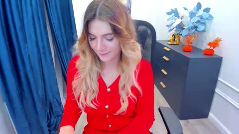 Snapshot of selenaemoore chatting on October 2025 04:37:02 AM selenaemoore online show from October 2025 04:37:02 AM