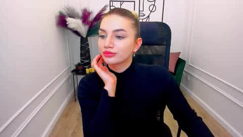 Snapshot of selenaemoore chatting on November 2025 04:13:02 AM selenaemoore online show from November 2025 04:13:02 AM