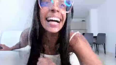 Adriana3 online show from December 2025 04:03:02 PM