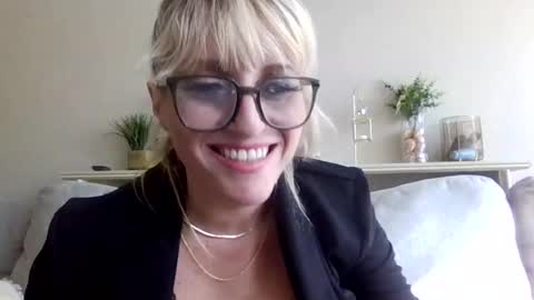 Snapshot of selene87502 chatting on August 2026 10:01:02 PM selene87502 online show from August 2026 10:01:02 PM