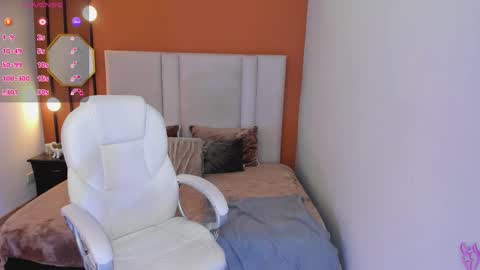 Karol. online show from September 2025 08:45:02 PM